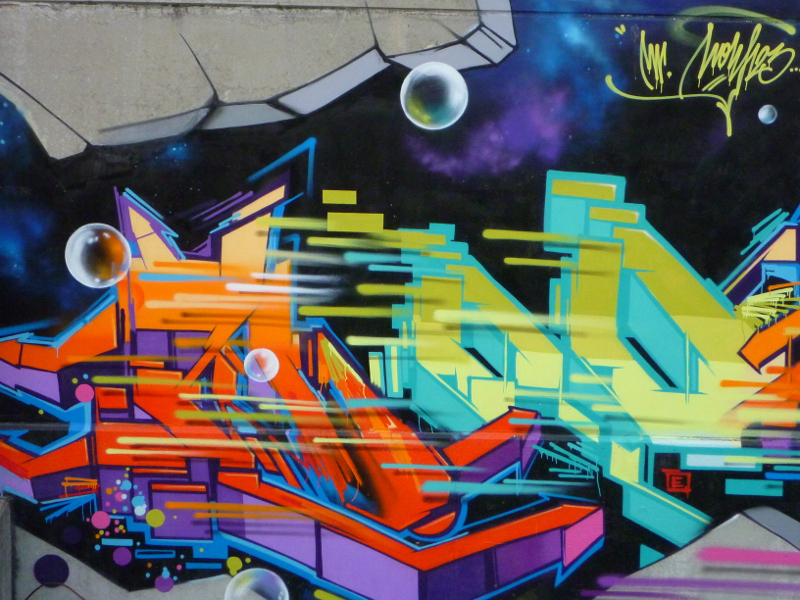 Spraypainted wall in Hamburg' HafenCity