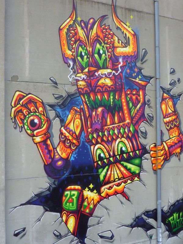 Spraypainted wall in Hamburg' HafenCity